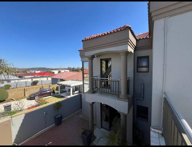5 BEDROOM HOUSE FOR SALE IN ALVEDA